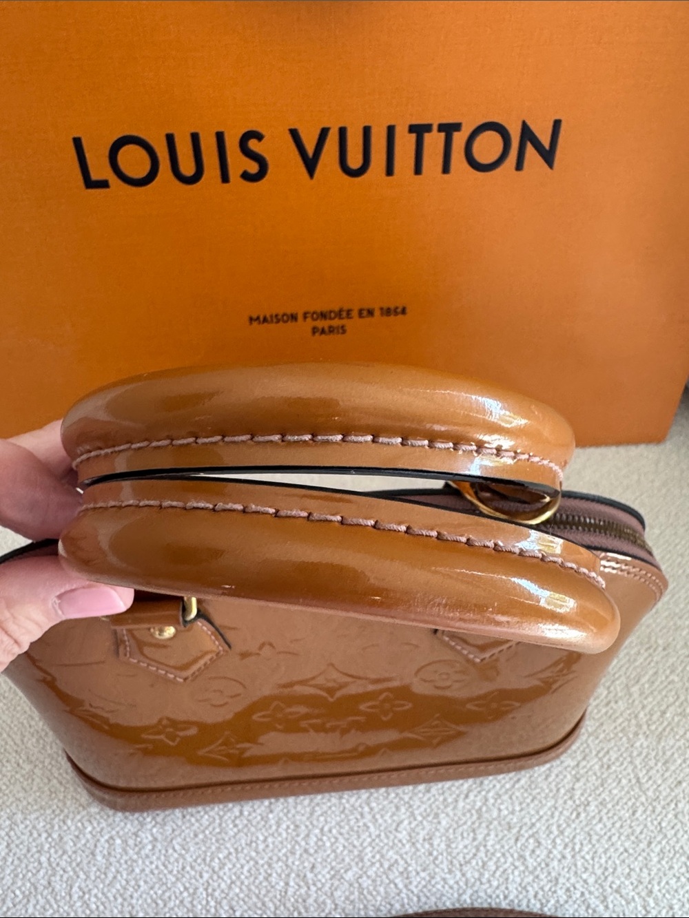 Louis Vuitton Alma BB in Caramel Vernis Patent Leather - Picture 9 of 10